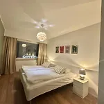 Aurora View شقة *